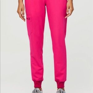 Figs Shocking Pink Zamora Regular Large
